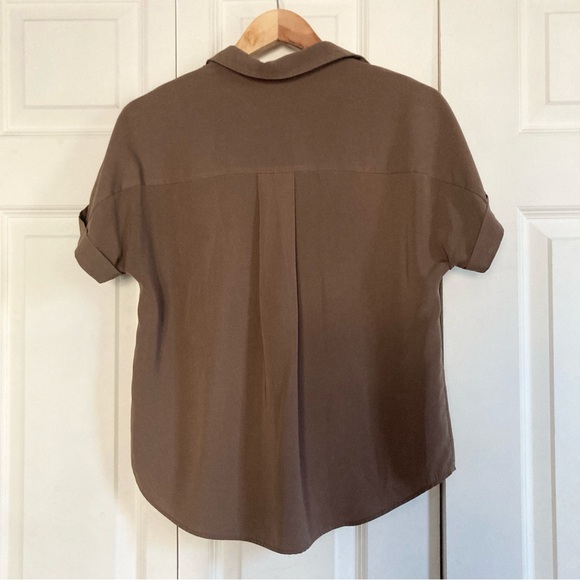 GU short-sleeve button-down blouse - Picture 3 of 7